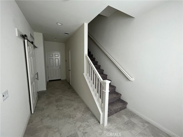 913 E 2nd Street, Santa Ana, CA 92701