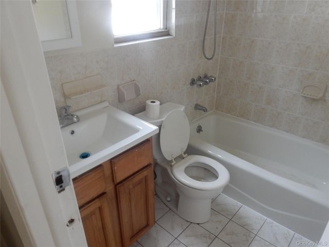 222 N 6th Avenue, Mount Vernon, NY 10550