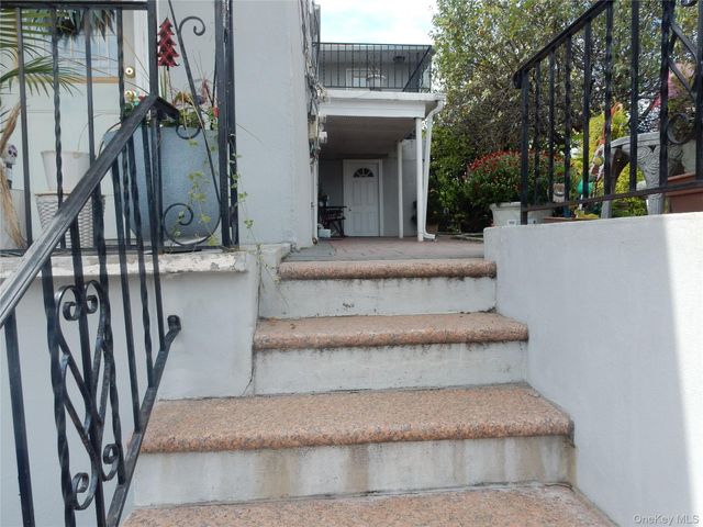 222 N 6th Avenue, Mount Vernon, NY 10550