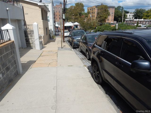 222 N 6th Avenue, Mount Vernon, NY 10550