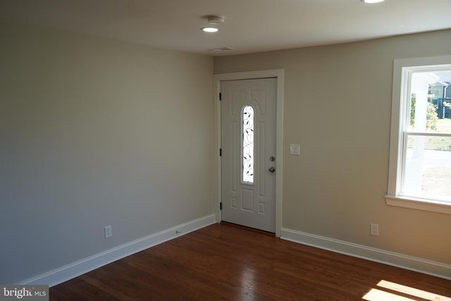 111 MOHICAN DR, Oxon Hill, MD 20745