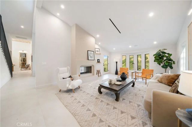 3636 Camino De La Cumbre, Sherman Oaks, CA 91423