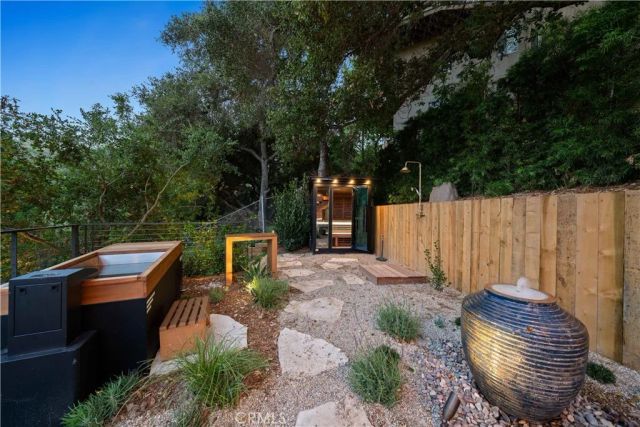 3636 Camino De La Cumbre, Sherman Oaks, CA 91423