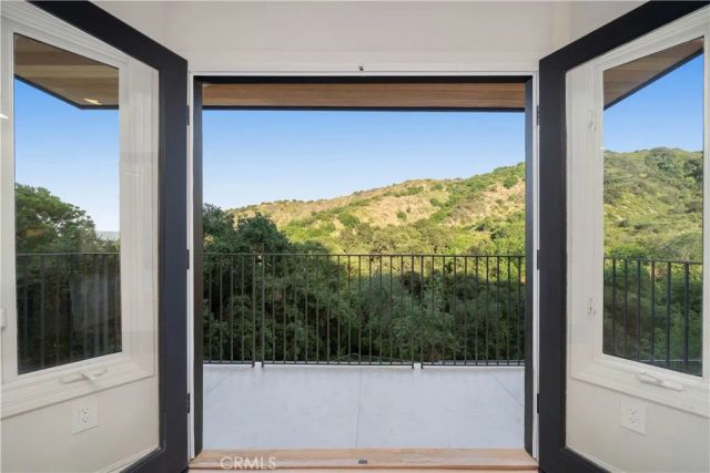 3636 Camino De La Cumbre, Sherman Oaks, CA 91423
