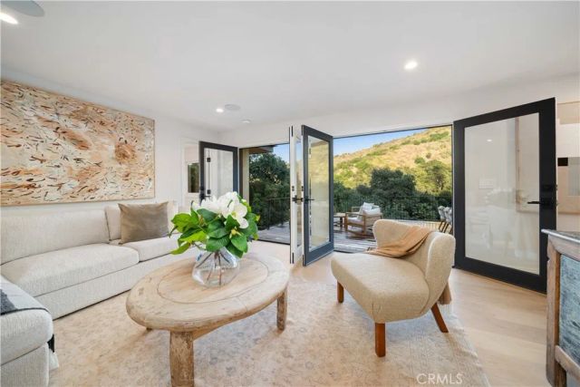 3636 Camino De La Cumbre, Sherman Oaks, CA 91423