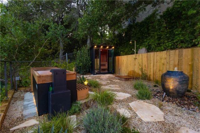 3636 Camino De La Cumbre, Sherman Oaks, CA 91423