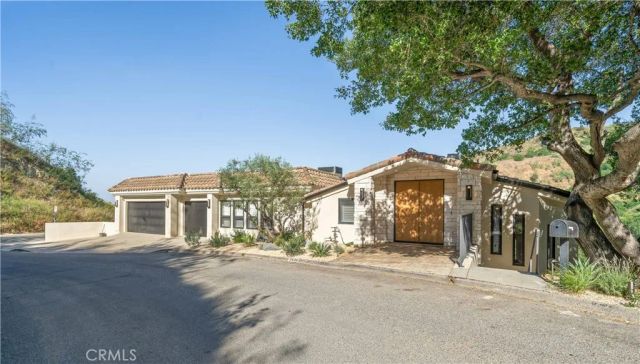 3636 Camino De La Cumbre, Sherman Oaks, CA 91423