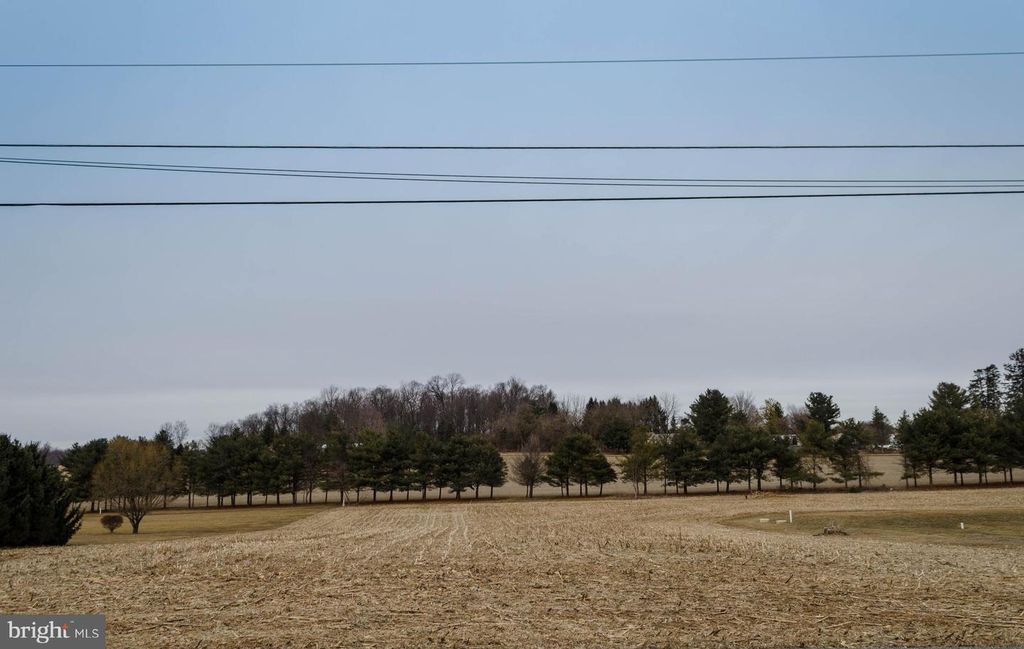 OAK RIDGE AVE, Red Lion, PA 17356