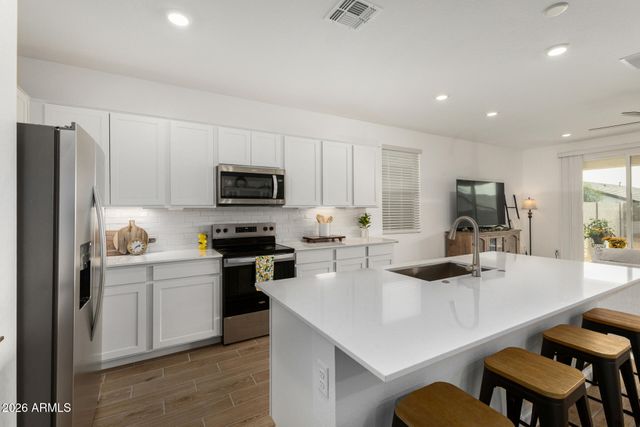 17741 W MISSION Lane, Waddell, AZ 85355