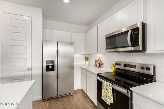 17741 W MISSION Lane, Waddell, AZ 85355