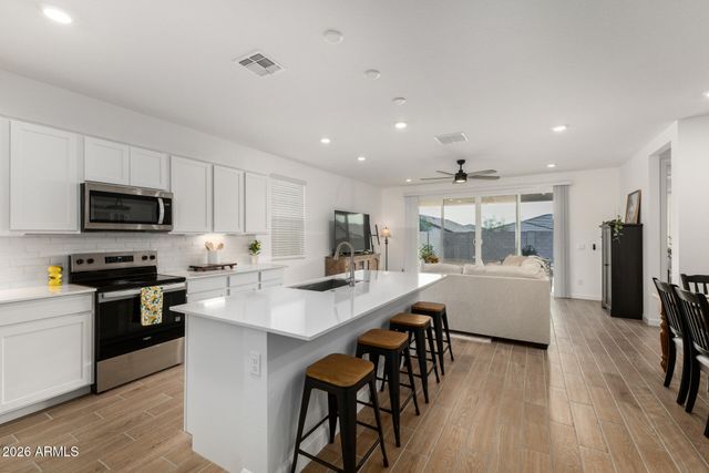 17741 W MISSION Lane, Waddell, AZ 85355