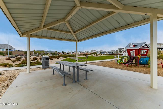 17741 W MISSION Lane, Waddell, AZ 85355