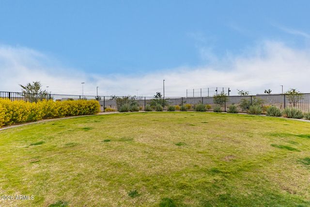 17741 W MISSION Lane, Waddell, AZ 85355