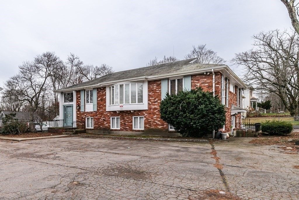 572 Pleasant Street, Brockton, MA 02301