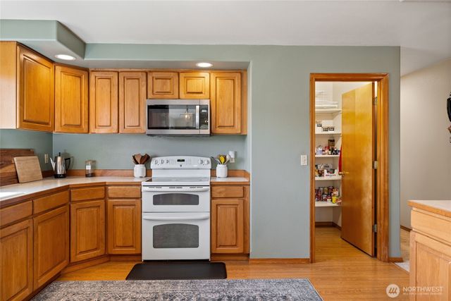 591 W Shelton Valley Road, Shelton, WA 98584