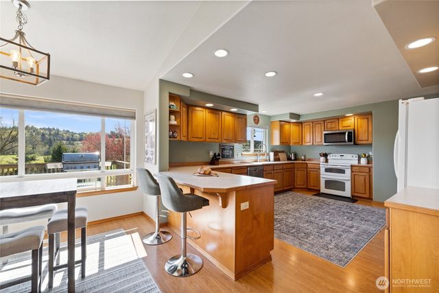 591 W Shelton Valley Road, Shelton, WA 98584