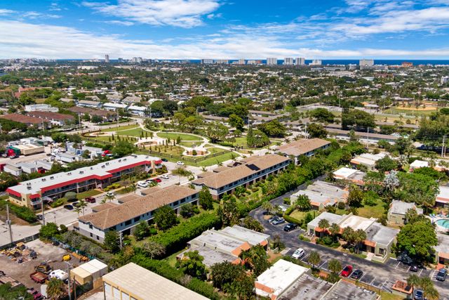 153 SE 7th Street G-1, Deerfield Beach, FL 33441