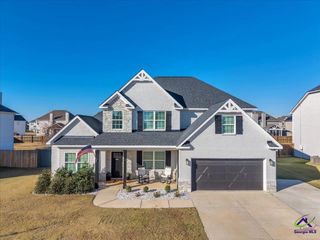 24 willow moss Way, Kathleen, GA 31047