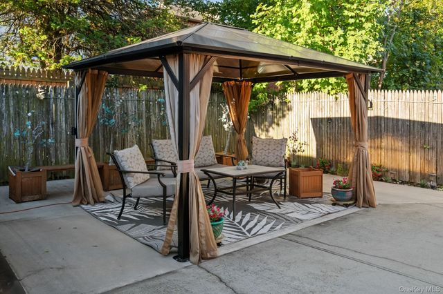 3210 Country Club Road, Bronx, NY 10465