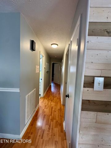 1310 Foust Carney Rd, Powell, TN 37849