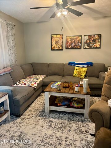 1310 Foust Carney Rd, Powell, TN 37849