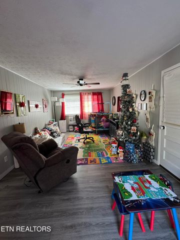 1310 Foust Carney Rd, Powell, TN 37849