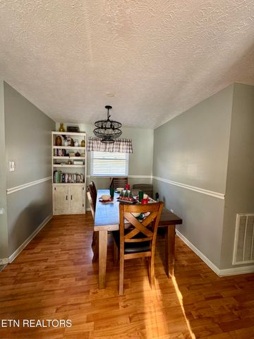 1310 Foust Carney Rd, Powell, TN 37849