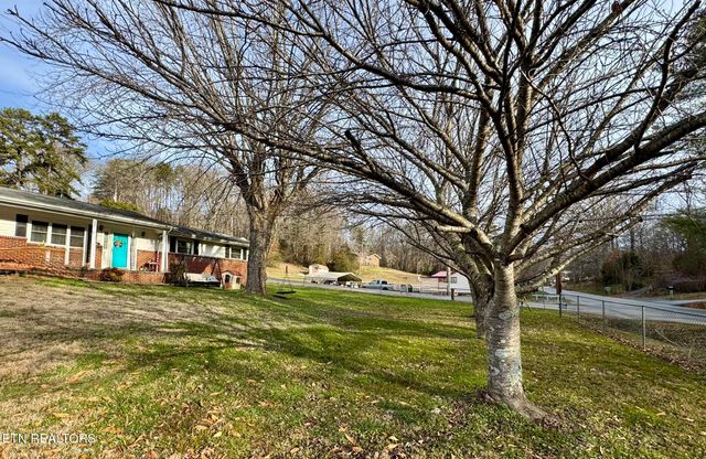 1310 Foust Carney Rd, Powell, TN 37849