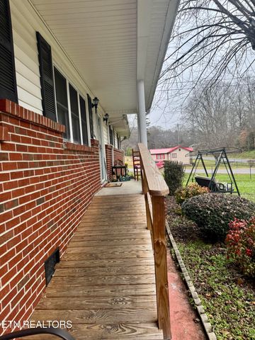 1310 Foust Carney Rd, Powell, TN 37849