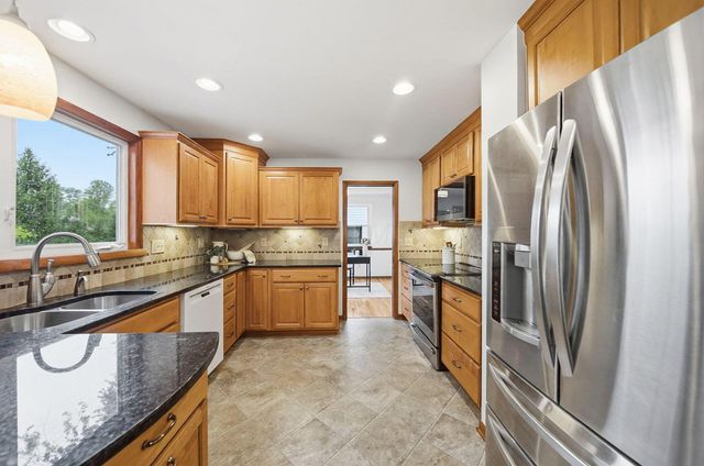 912 Colony Way, Columbus, OH 43235
