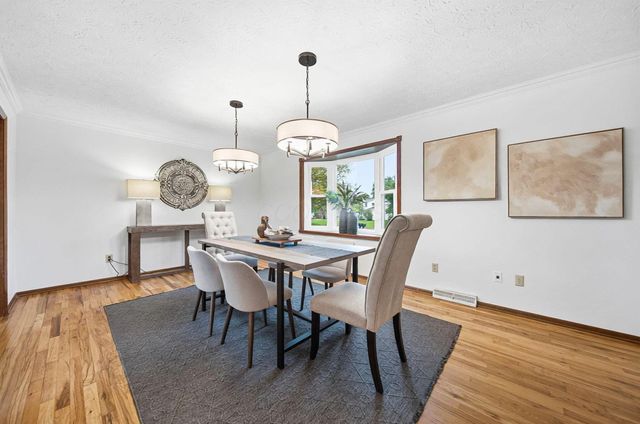 912 Colony Way, Columbus, OH 43235