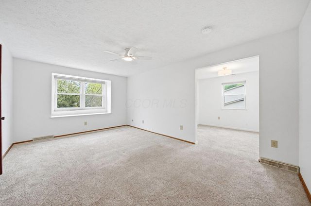 912 Colony Way, Columbus, OH 43235