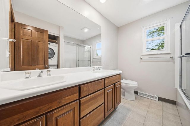 912 Colony Way, Columbus, OH 43235