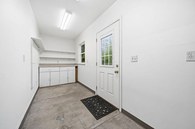 912 Colony Way, Columbus, OH 43235
