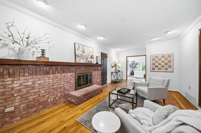 912 Colony Way, Columbus, OH 43235