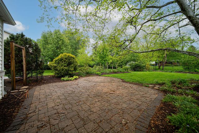 912 Colony Way, Columbus, OH 43235