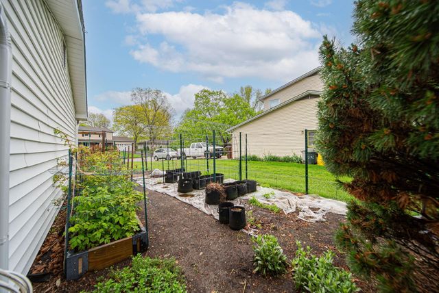 912 Colony Way, Columbus, OH 43235