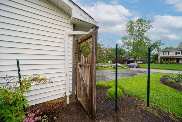 912 Colony Way, Columbus, OH 43235