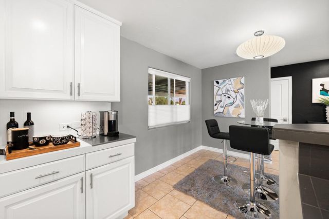 77245 Indiana Avenue, Palm Desert, CA 92211