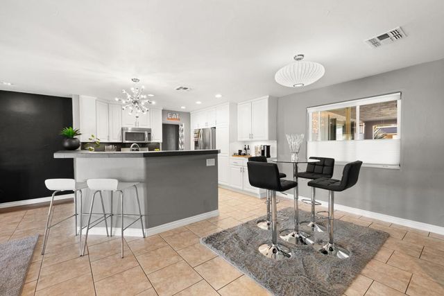 77245 Indiana Avenue, Palm Desert, CA 92211