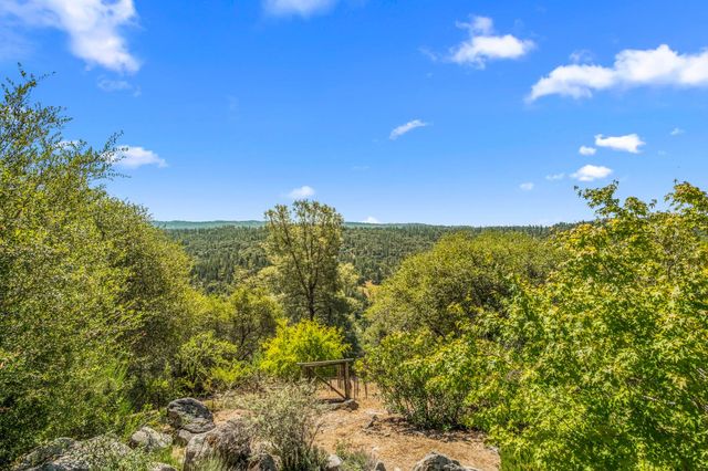 5045 Free Fox Ln, Placerville, CA 95667