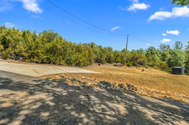 5045 Free Fox Ln, Placerville, CA 95667