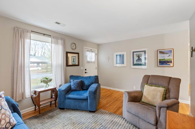 1318 N 6th St, Nashville, TN 37207