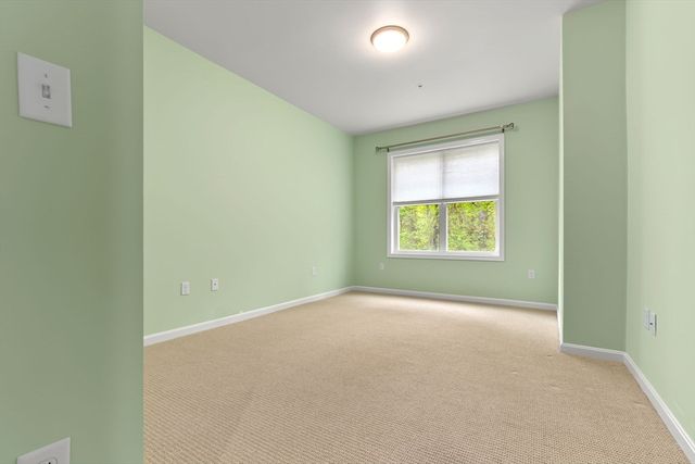 220 Martins Lndg 107, North Reading, MA 01864