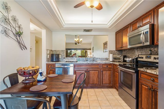 9450 Meadowood Drive 202, Fort Pierce, FL 34951