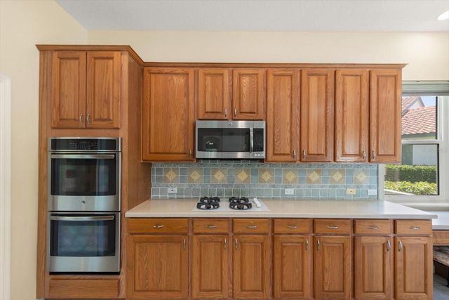 7699 ARALIA WAY, Seminole, FL 33777