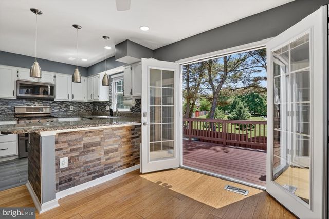 12887 HUNTERBROOK DR, Woodbridge, VA 22192