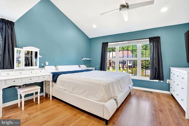 12887 HUNTERBROOK DR, Woodbridge, VA 22192