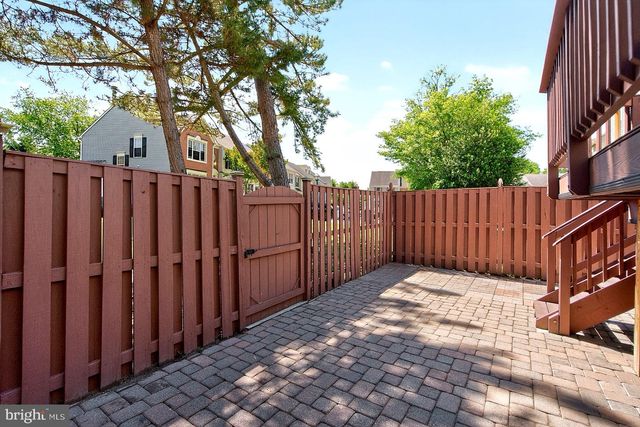 12887 HUNTERBROOK DR, Woodbridge, VA 22192