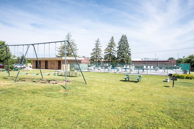 1313B S Rebecca Road 210, Lombard, IL 60148